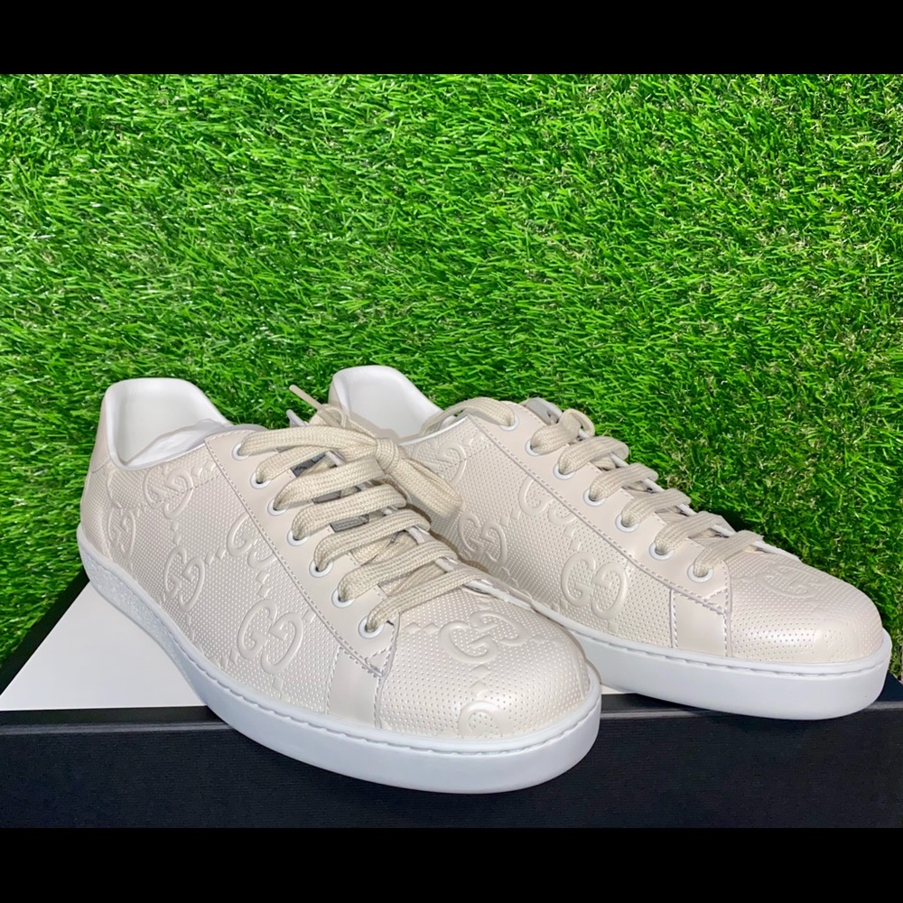 Gucci Nude Lace Shoes